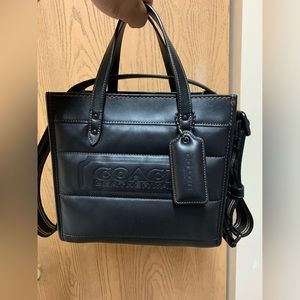 Field Tote 22 With Quilting And Coach Badge
